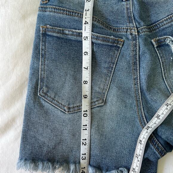 Zumiez Almost Famous High Waisted Distress Jean Shorts Size: XS Extra Small - Picture 6 of 8